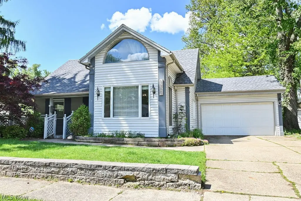 1910 Tudor Street, Cuyahoga Falls, OH 44221 - #1