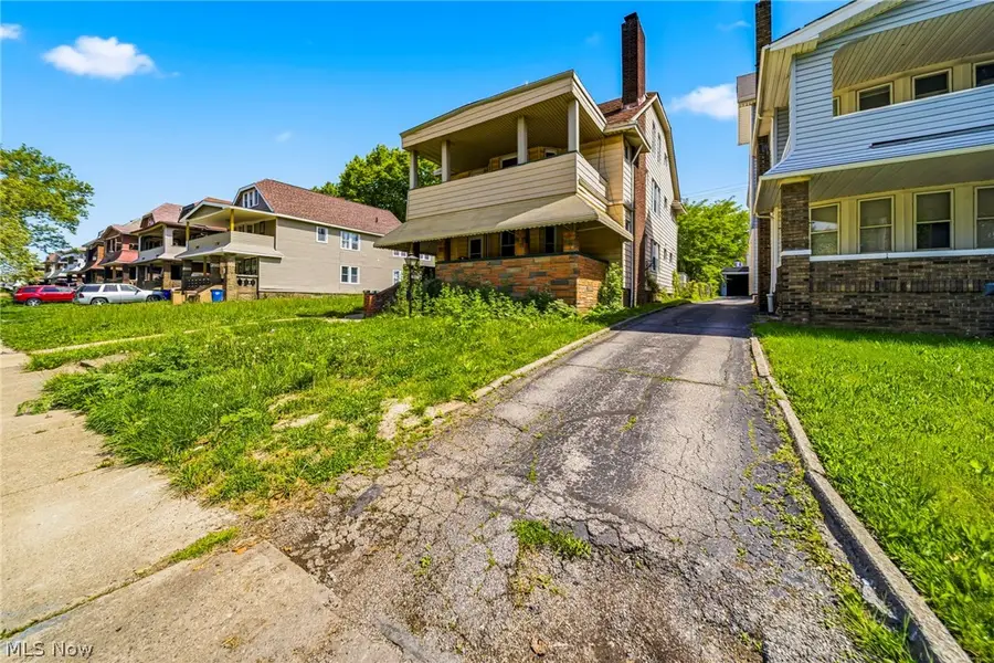 957 Thornhill Drive, Cleveland, OH 44108 - #2