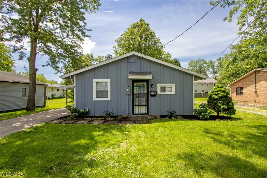 912 Jefferson Street, Orrville, OH 44667 - #1