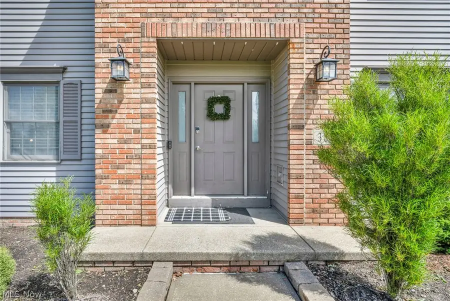 3811 Vincent Drive, Seven Hills, OH 44131 - #3
