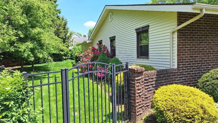 410 Breezewood Circle, Wadsworth, OH 44281 - #3