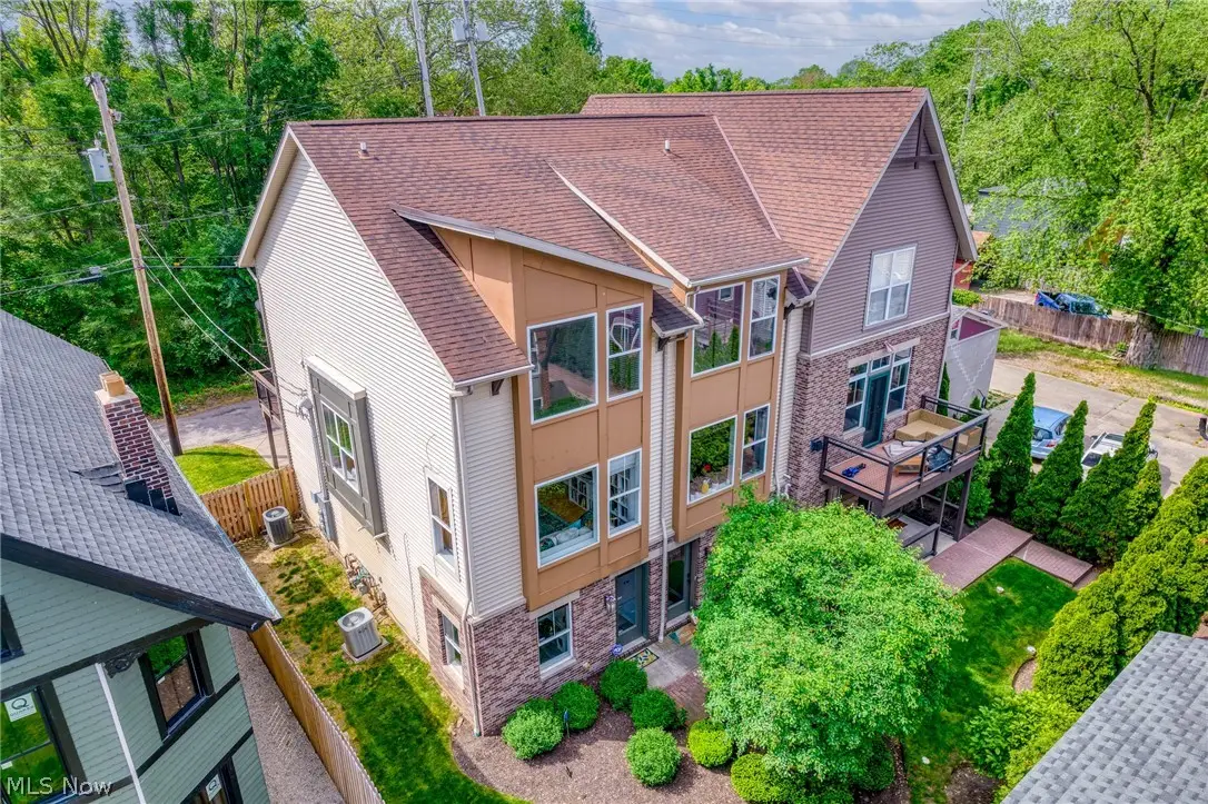 3901 Vine Court, Cleveland, OH 44113 - #1