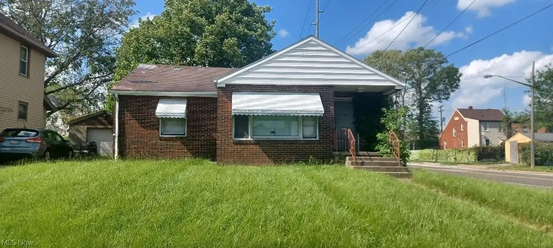 902 Alameda Avenue, Youngstown, OH 44510 - #1