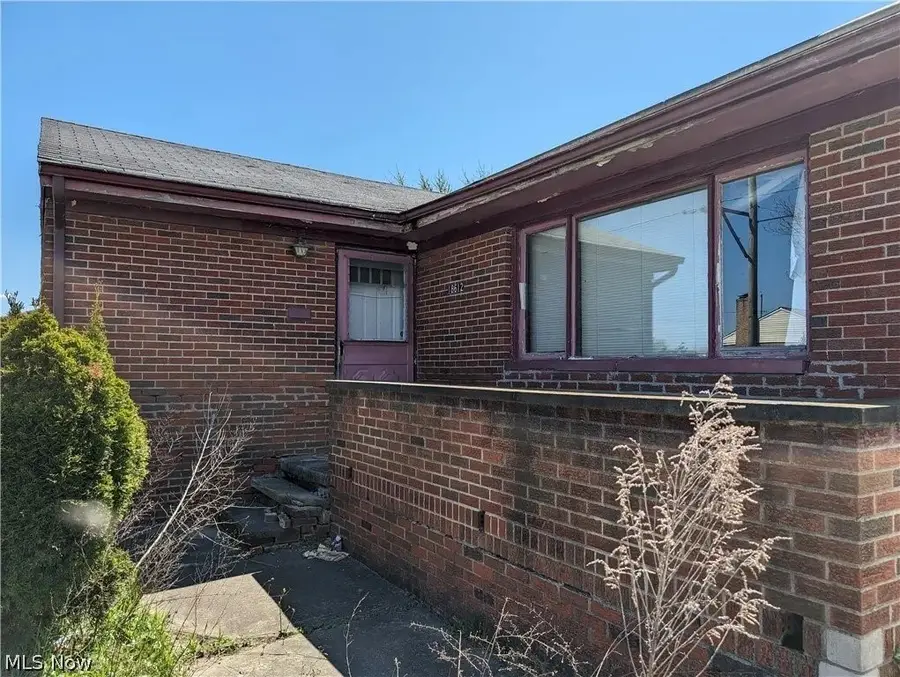 18612 Restor Avenue, Cleveland, OH 44122 - #2