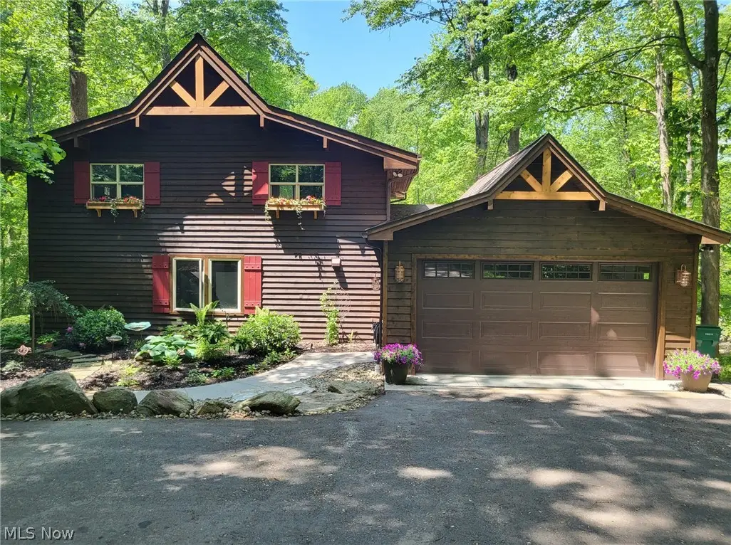 17126 Catsden Road, Chagrin Falls, OH 44023 - #1