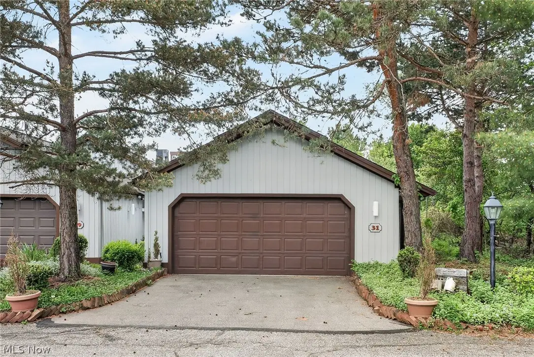 31 Pinewood Drive, Medina, OH 44256 - #1