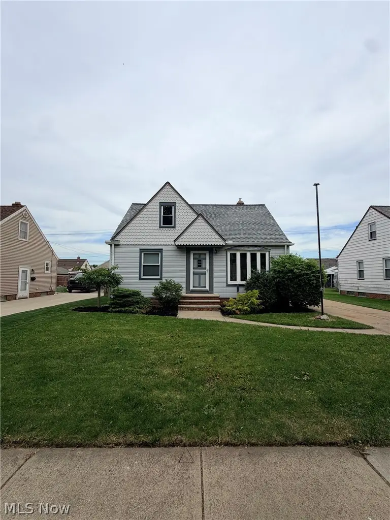 4717 Summer Lane, Brooklyn, OH 44144 - #1