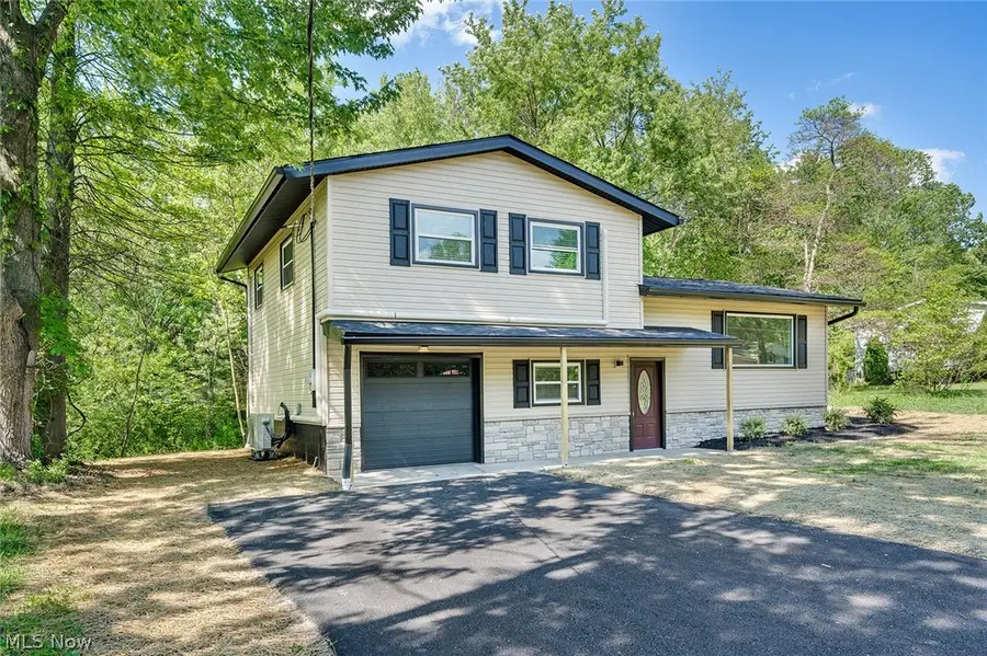 6967 Tamarack Drive, Hubbard, OH 44425 - #2