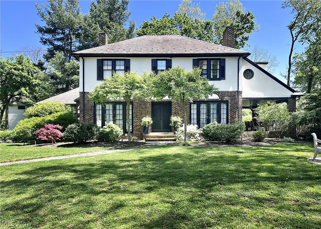1351 Oakridge Drive, Cleveland Heights, OH 44121 - #1