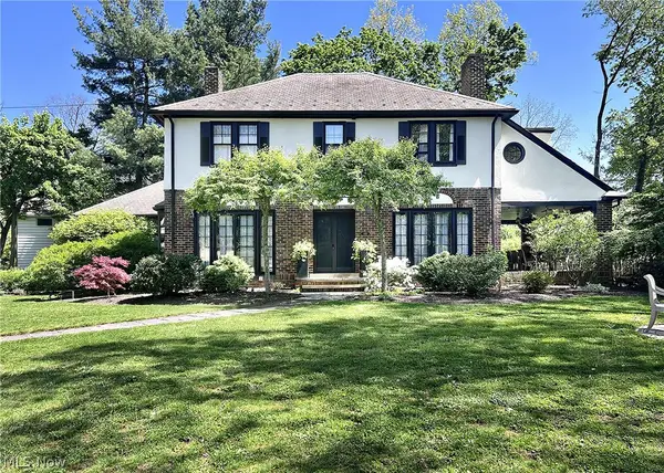 1351 Oakridge Drive, Cleveland Heights, OH 44121