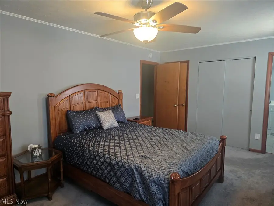 206 E 5th Street, Williamstown, WV 26187 - #3