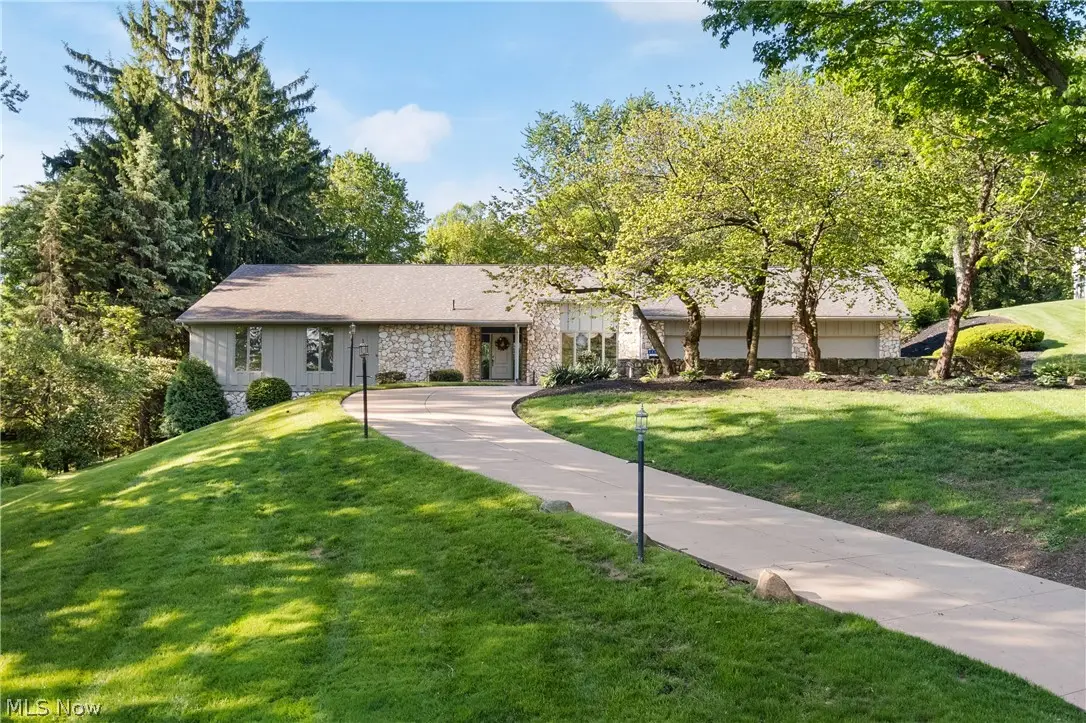 3200 Croydon Nw Drive, Canton, OH 44718 - #1