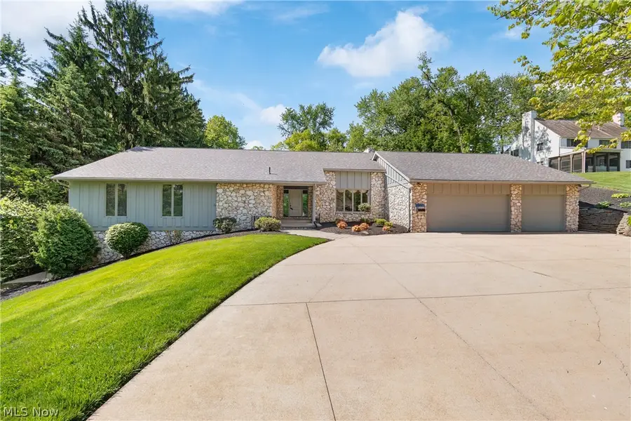 3200 Croydon Nw Drive, Canton, OH 44718 - #3