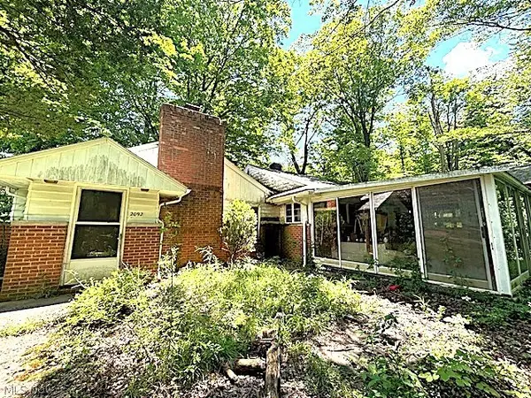 2092 Holmes Drive, Twinsburg, OH 44087