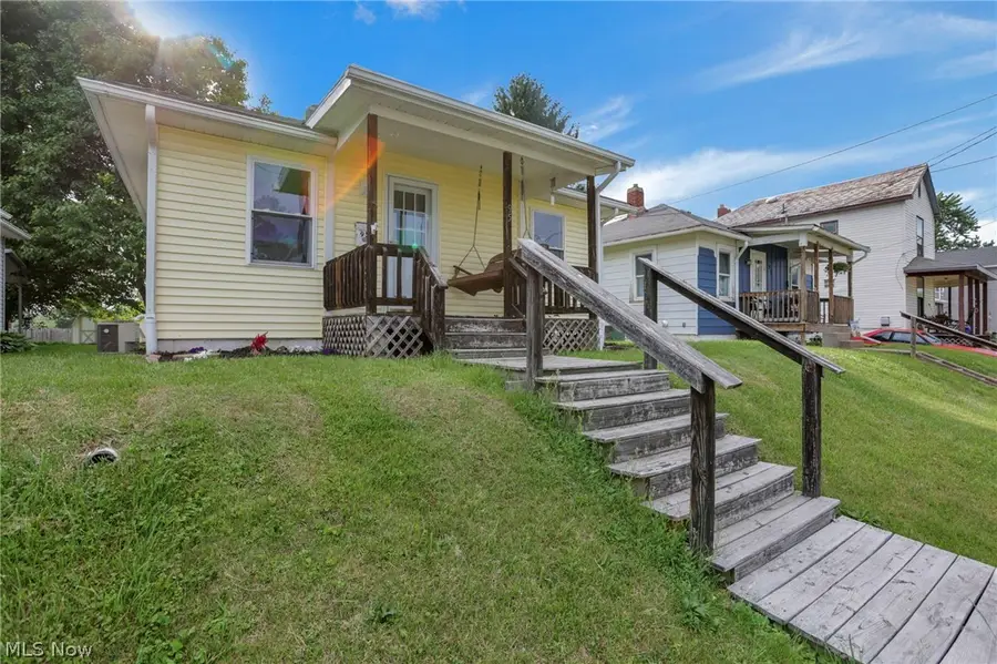 95 S Pembroke Avenue, Zanesville, OH 43701 - #3
