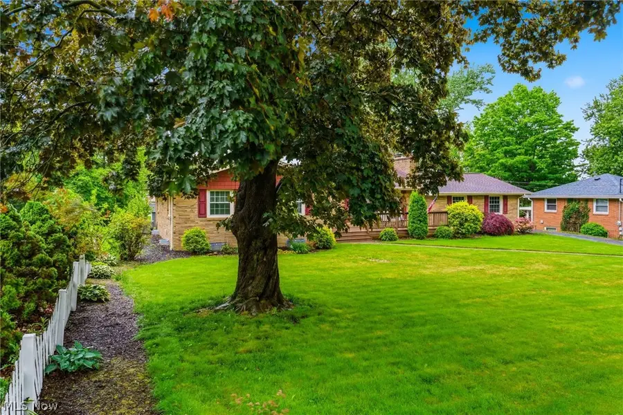 612 Church Sw Street, North Canton, OH 44720 - #2