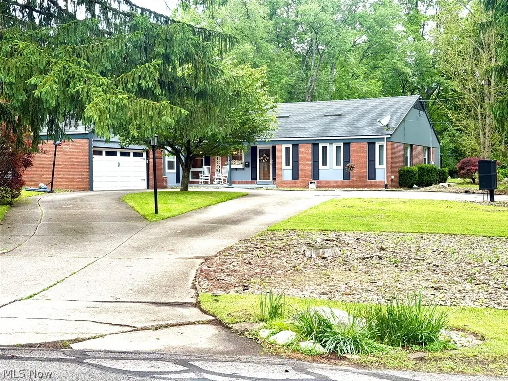 568 Northlawn Drive, Youngstown, OH 44505 - #1