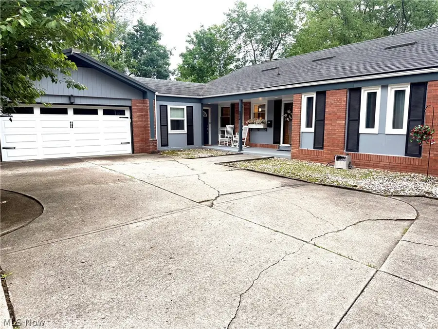 568 Northlawn Drive, Youngstown, OH 44505 - #3