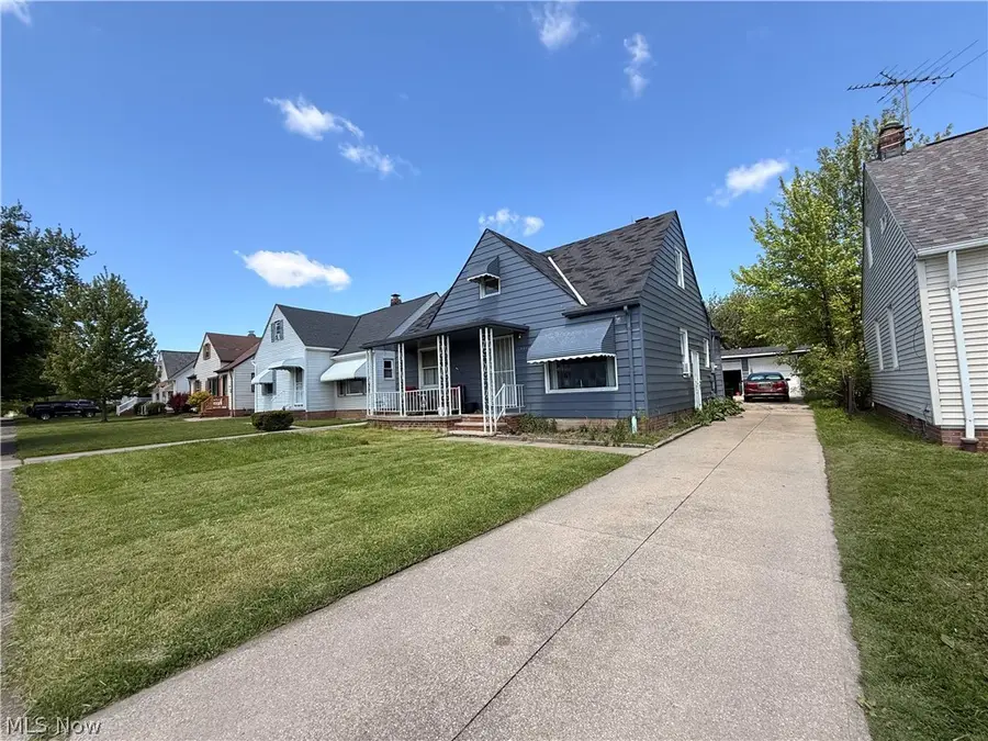 13701 Maple Leaf Drive, Garfield Heights, OH 44125 - #2