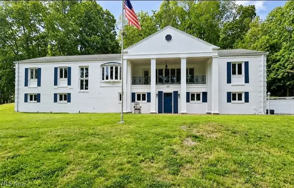 885 Sheridan Road, Coshocton, OH 43812