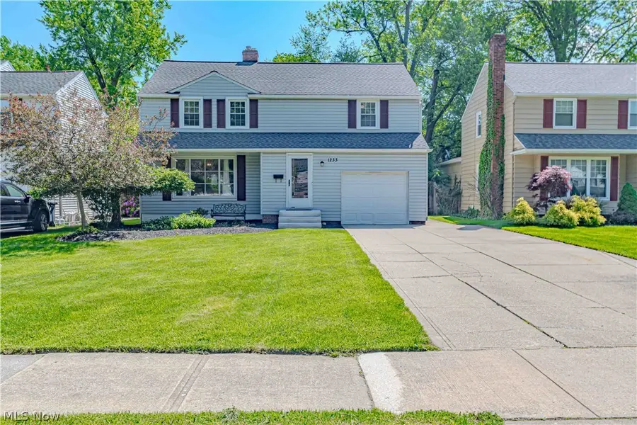 1233 Brainard Road, Lyndhurst, OH 44124 - #2