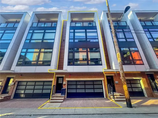 3110 Vine Court, Cleveland, OH 44113