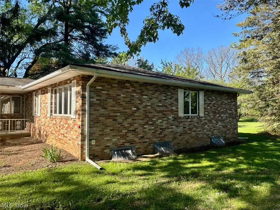 1591 Elberta Sw Avenue, North Canton, OH 44709 - #2