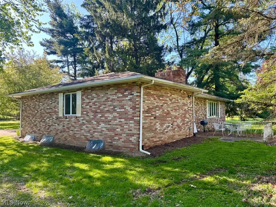 1591 Elberta Sw Avenue, North Canton, OH 44709 - #3