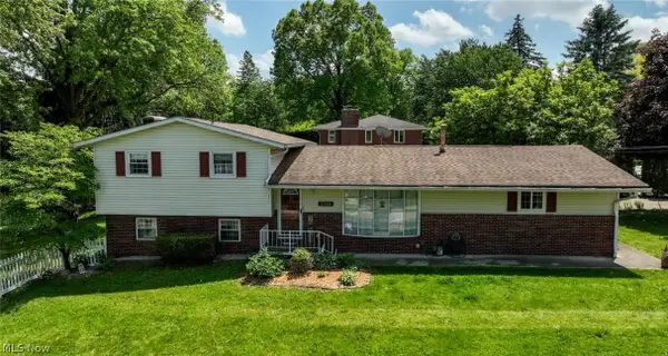 12460 Amber Nw Circle, Uniontown, OH 44685