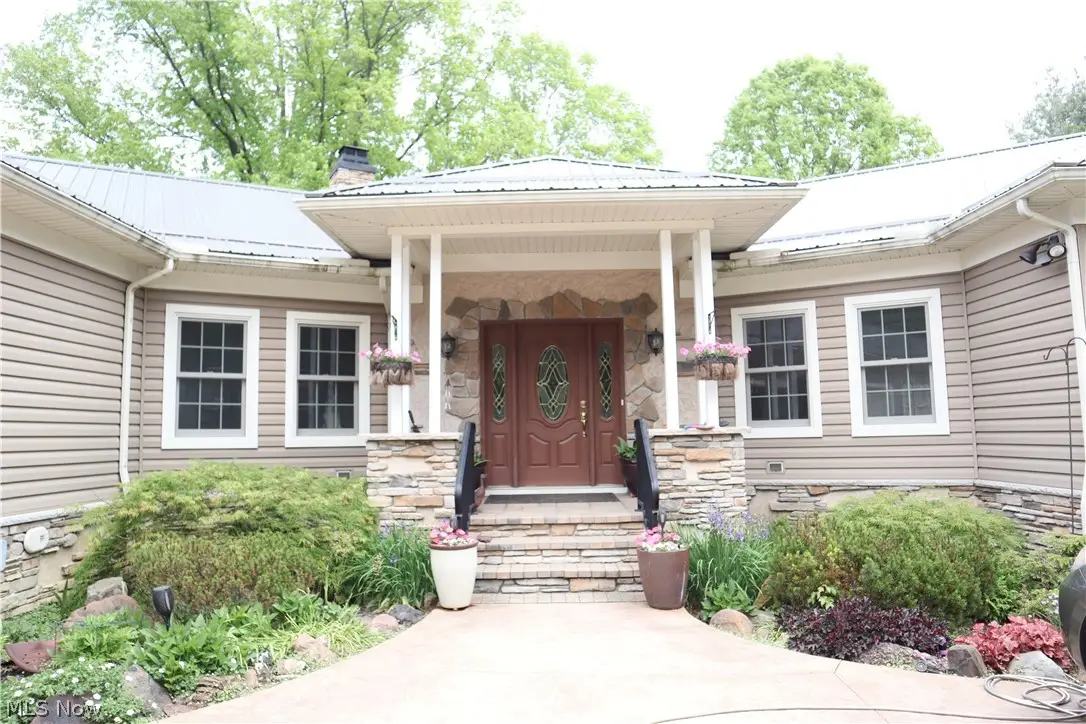 7509 Girdle Road, West Farmington, OH 44491 - #1