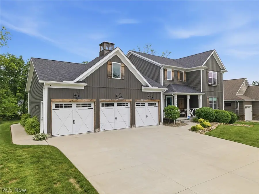 507 Skyview Drive, Green, OH 44685 - #3