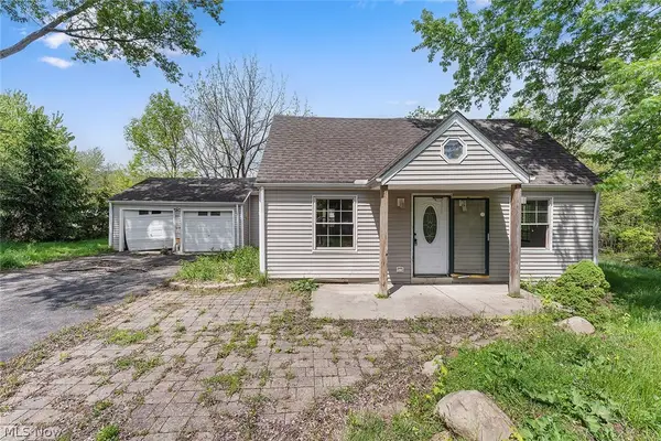 23804 Blackburn Road, Oakwood, OH 44146