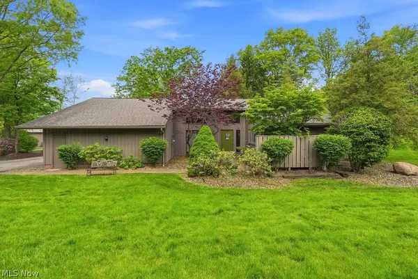 420-9 Chandler Drive, Aurora, OH 44202