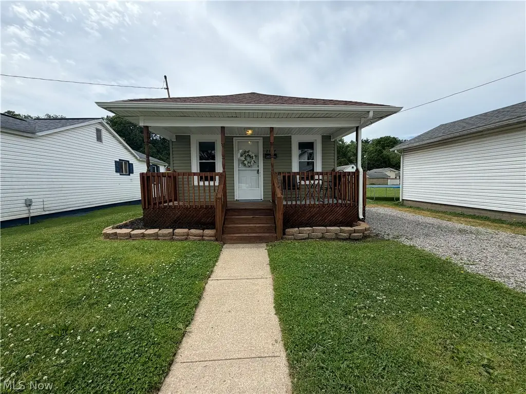 2127 Hoge Avenue, Zanesville, OH 43701 - #1