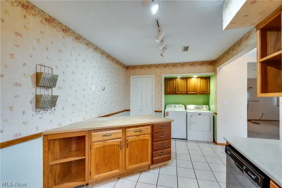 3660 Logan Circle, Akron, OH 44319 - #2