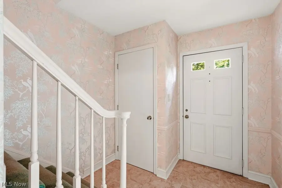 8700 Bradford Lane, Brecksville, OH 44141 - #3