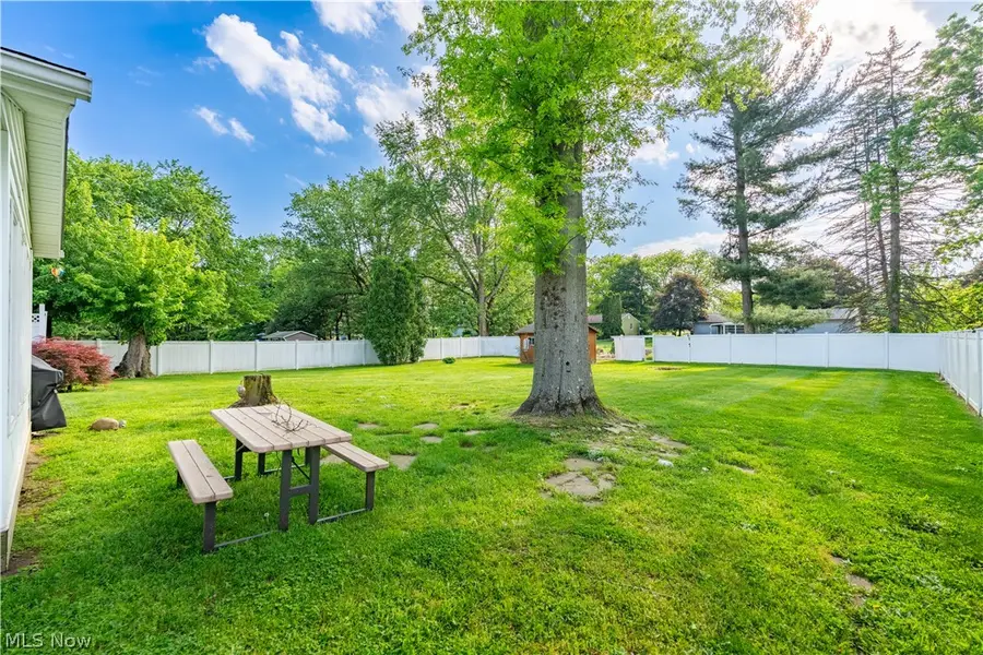 8263 Winterwood Nw Avenue, North Canton, OH 44720 - #2