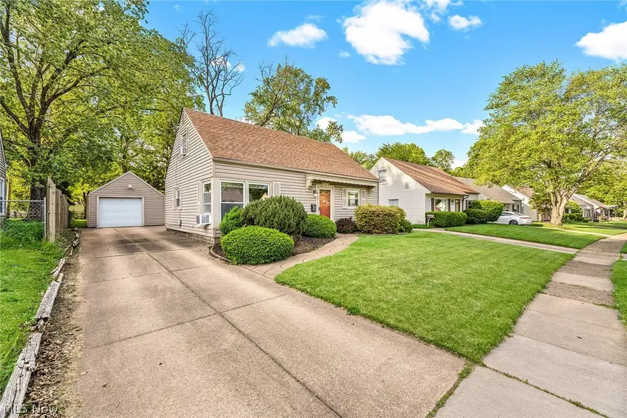 1165 Myrtle Avenue, Cuyahoga Falls, OH 44221 - #2