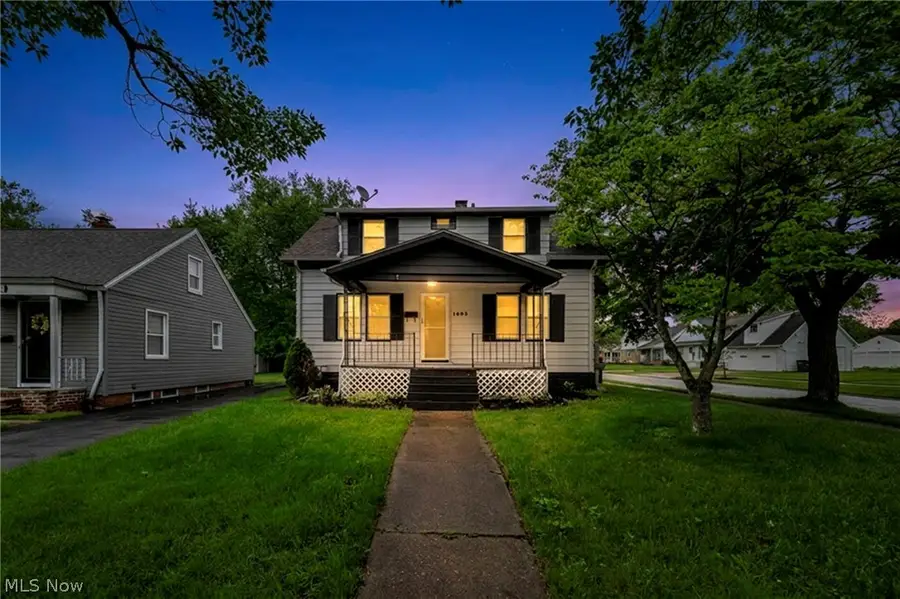 1603 Winchester Road, Lyndhurst, OH 44124 - #2
