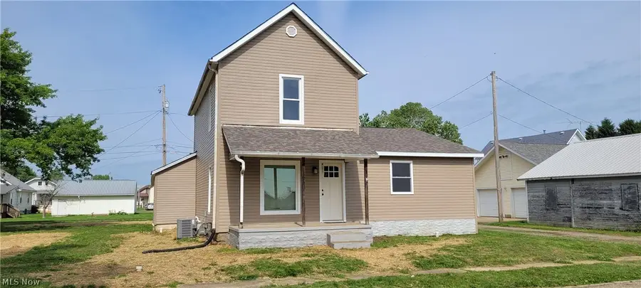 424 Tuscarawas Avenue, Newcomerstown, OH 43832 - #2
