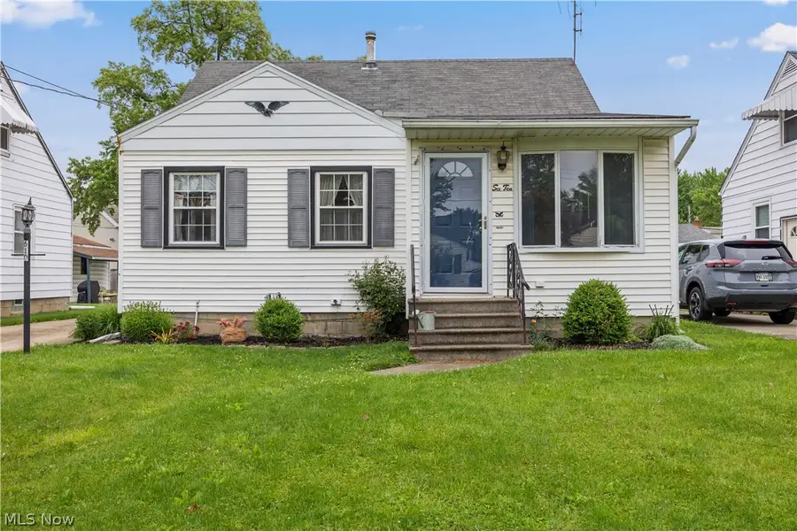 610 Princeton Avenue, Elyria, OH 44035 - #2