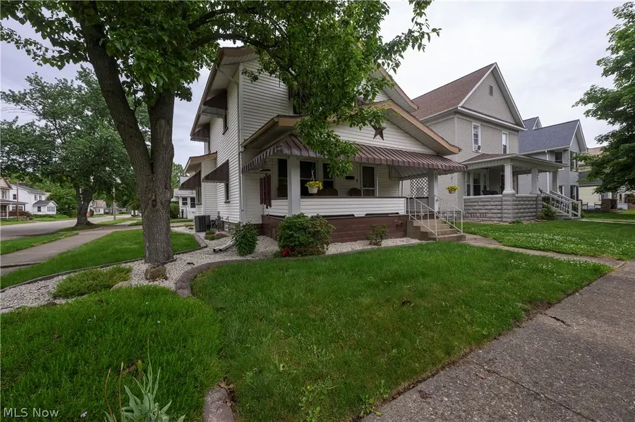 501 E 4th Street, Dover, OH 44622 - #3
