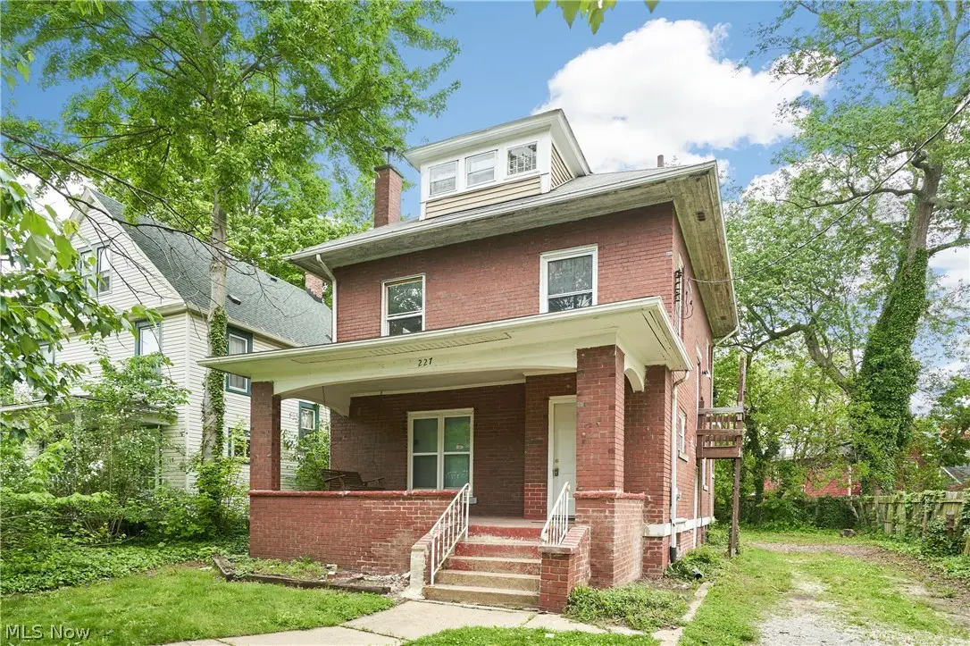 227 S Balch Street, Akron, OH 44302 - #1