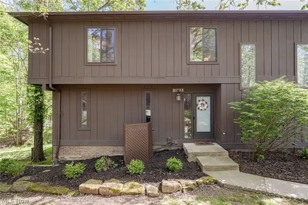 7553 Creekwood Drive #20A, North Royalton, OH 44133
