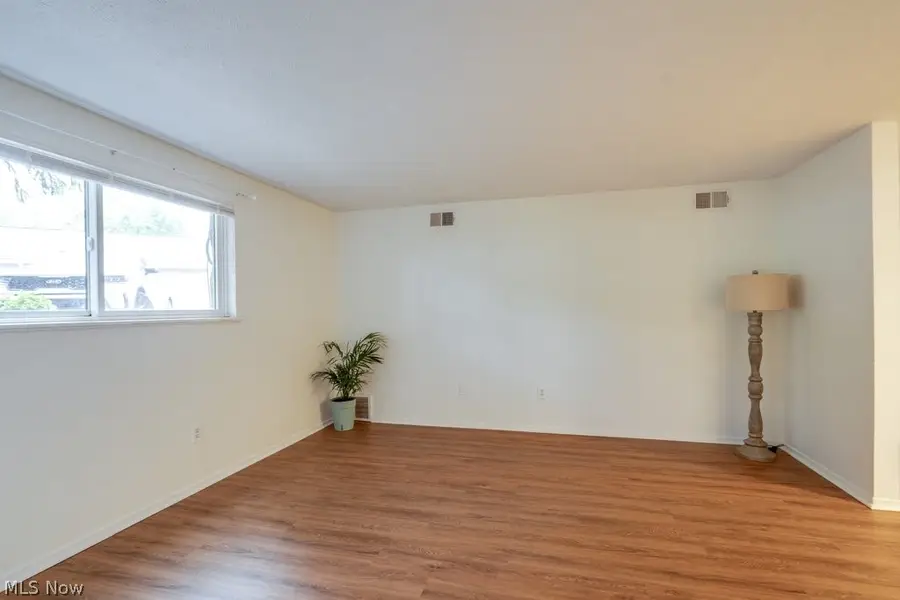 216 Moore Road #4M, Avon Lake, OH 44012 - #2