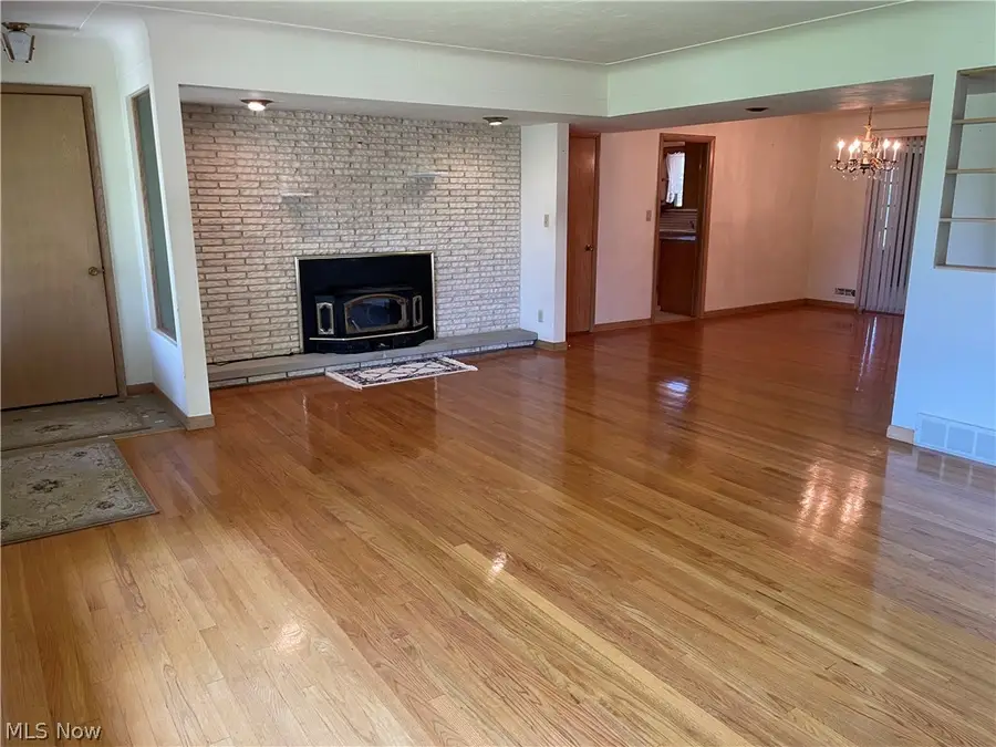 729 E Parkhaven Drive, Seven Hills, OH 44131 - #3