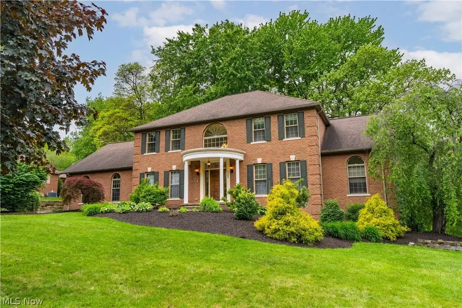 5205 Foxchase Nw Avenue, Canton, OH 44718 - #2