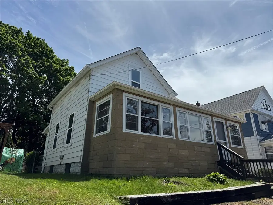2113 11th Sw Street, Akron, OH 44314 - #2