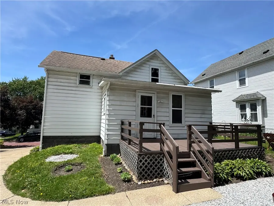 2113 11th Sw Street, Akron, OH 44314 - #3