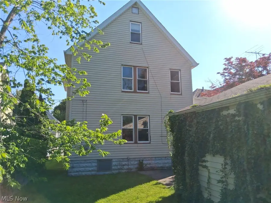 930 Evangeline Road, Cleveland, OH 44110 - #2